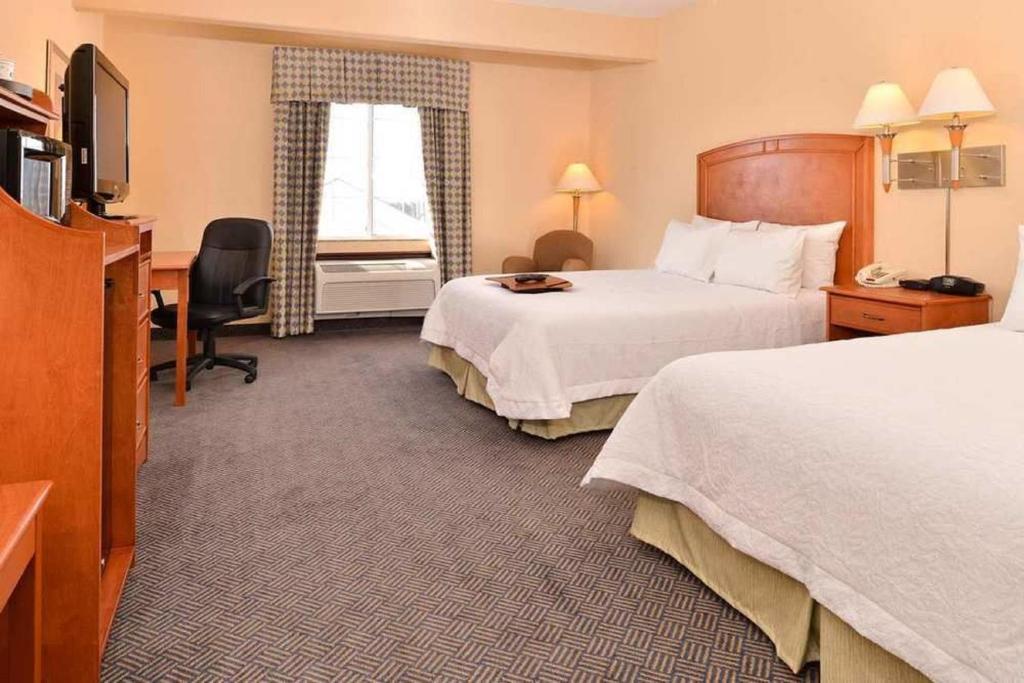 Hampton Inn Grand Island image 18