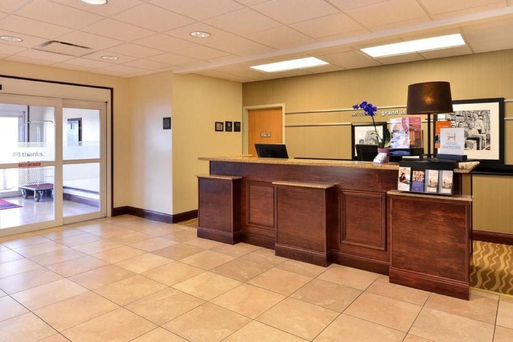 Hampton Inn Grand Island image 7